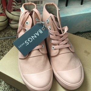 Pink bangs hightops